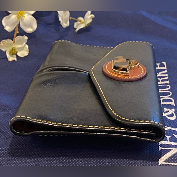 NWOT Dooney & Bourke Black Leather Dillen Bag with Vintage Wallet - Picture 12 of 16